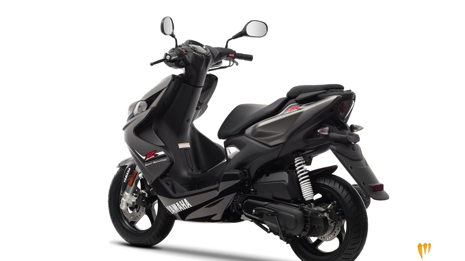 2014-Yamaha-Aerox-4-014.jpg