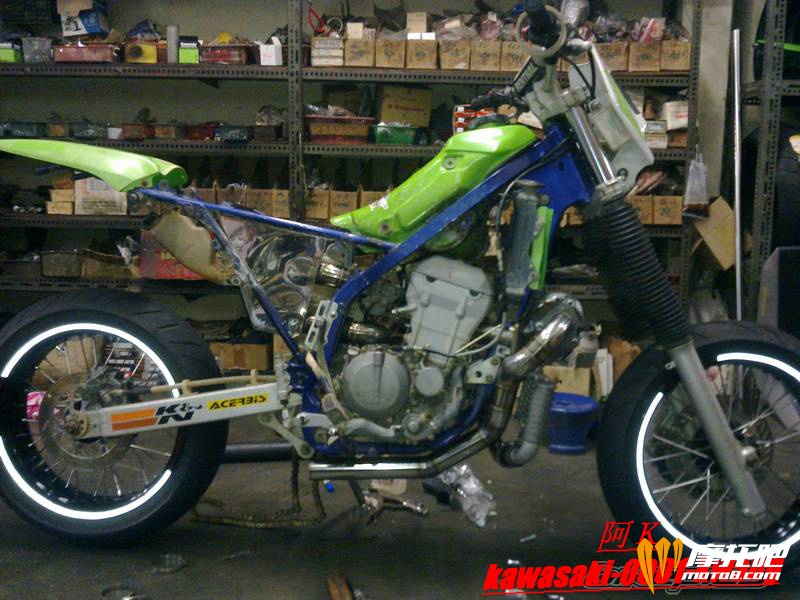 1996 Kawasaki KLX 25064.jpg