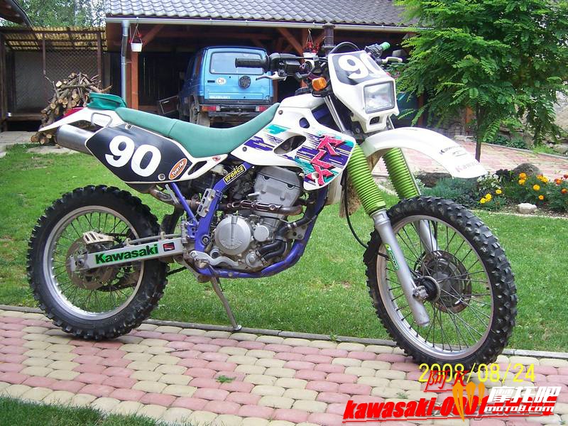 1997 Kawasaki KLX 25011.jpg