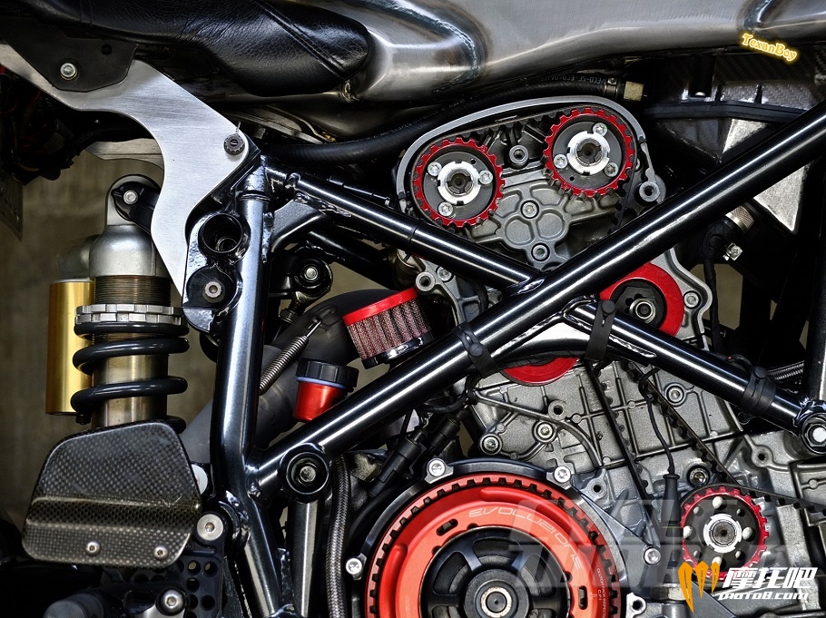 Apogee-Motorworks-Ducati-749-6.jpg