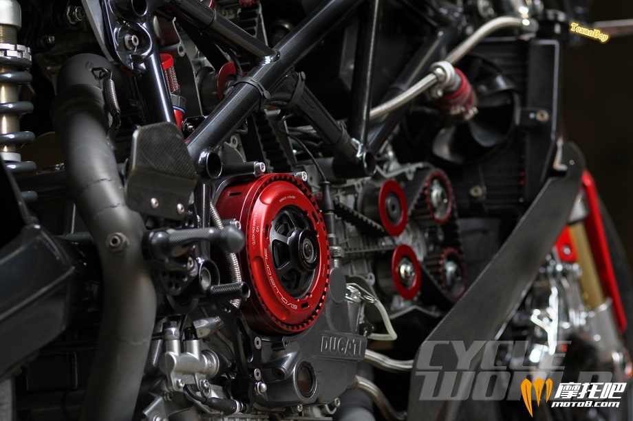 Apogee-Motorworks-Ducati-749-14.jpg