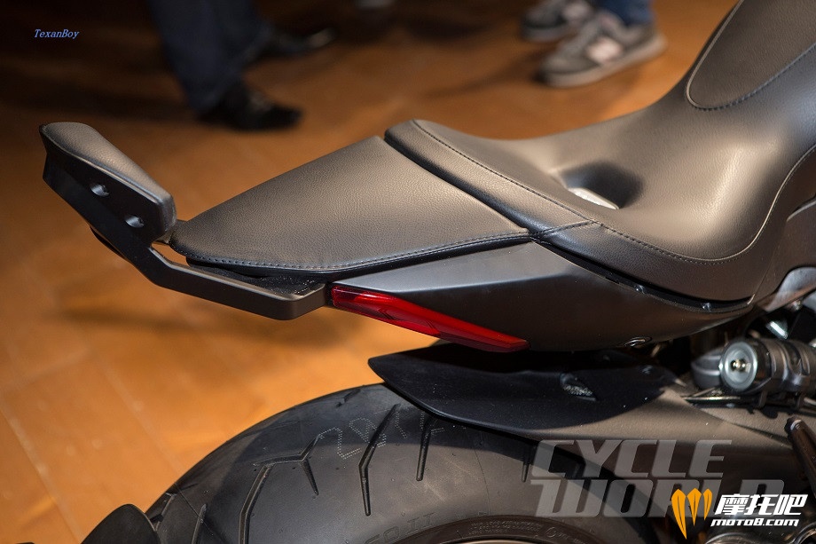 2016-Ducati-XDiavel-EICMA-2015-12.jpg