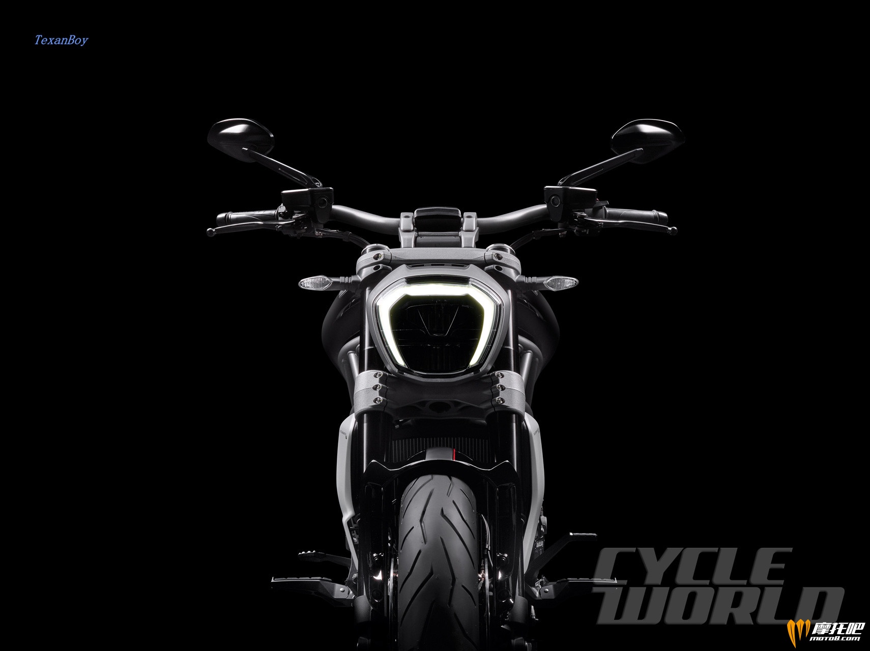 2016-Ducati-XDIAVEL-S_19.jpg