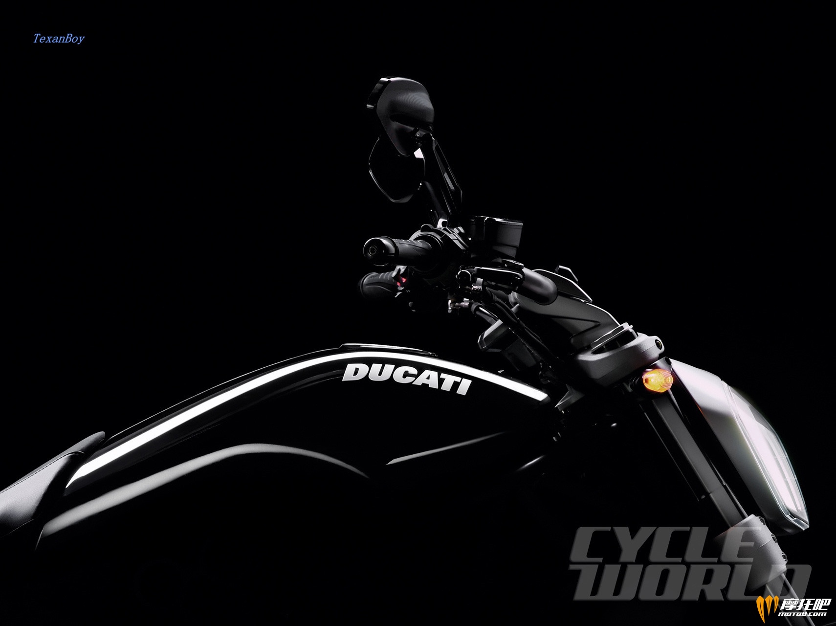 2016-Ducati-XDIAVEL-S_22.jpg