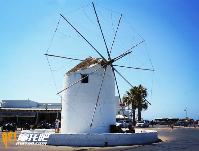 爱琴海上著名的风车