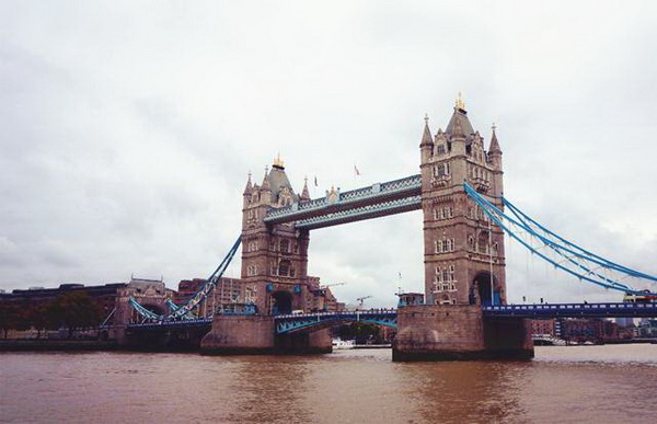 伦敦地标建筑，伦敦塔桥