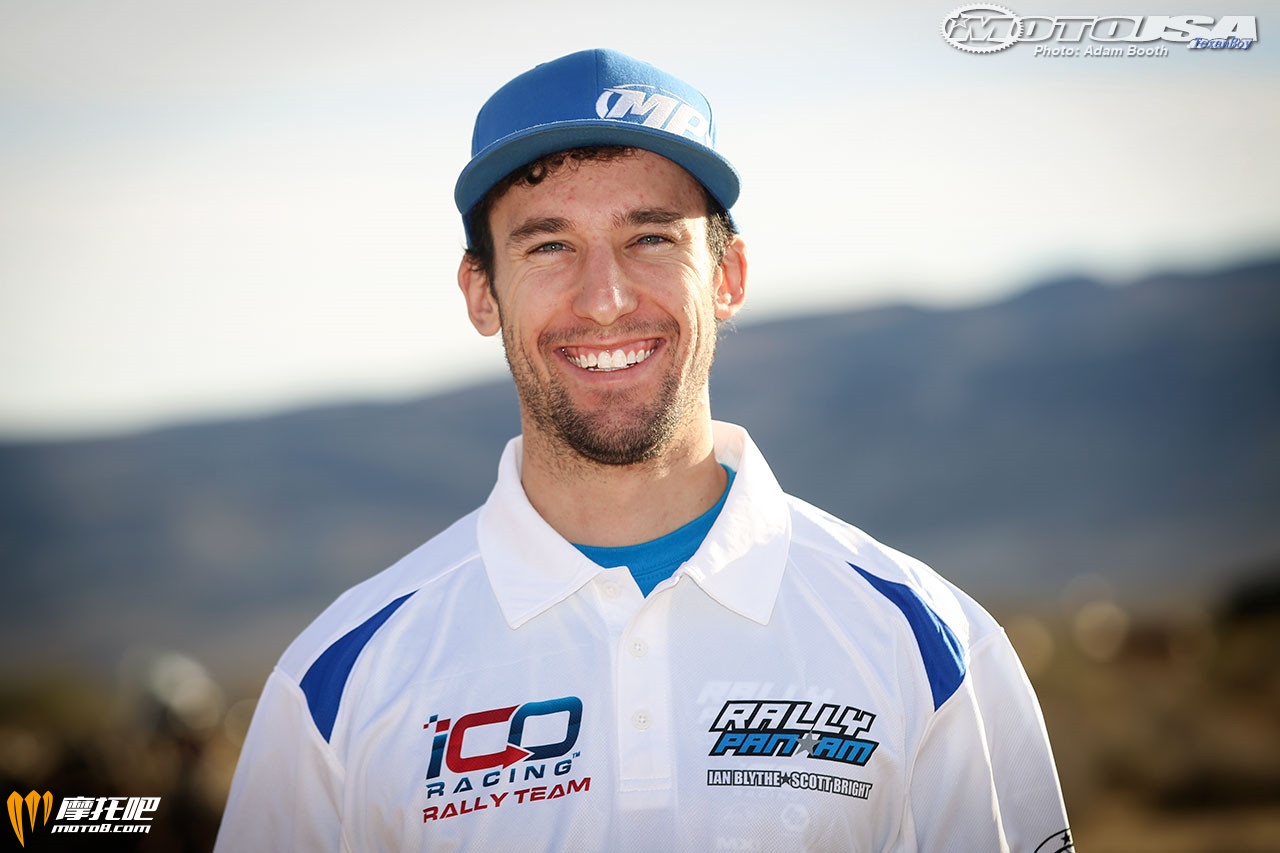 2016_Dakar_Riders-IanBlythe.jpg