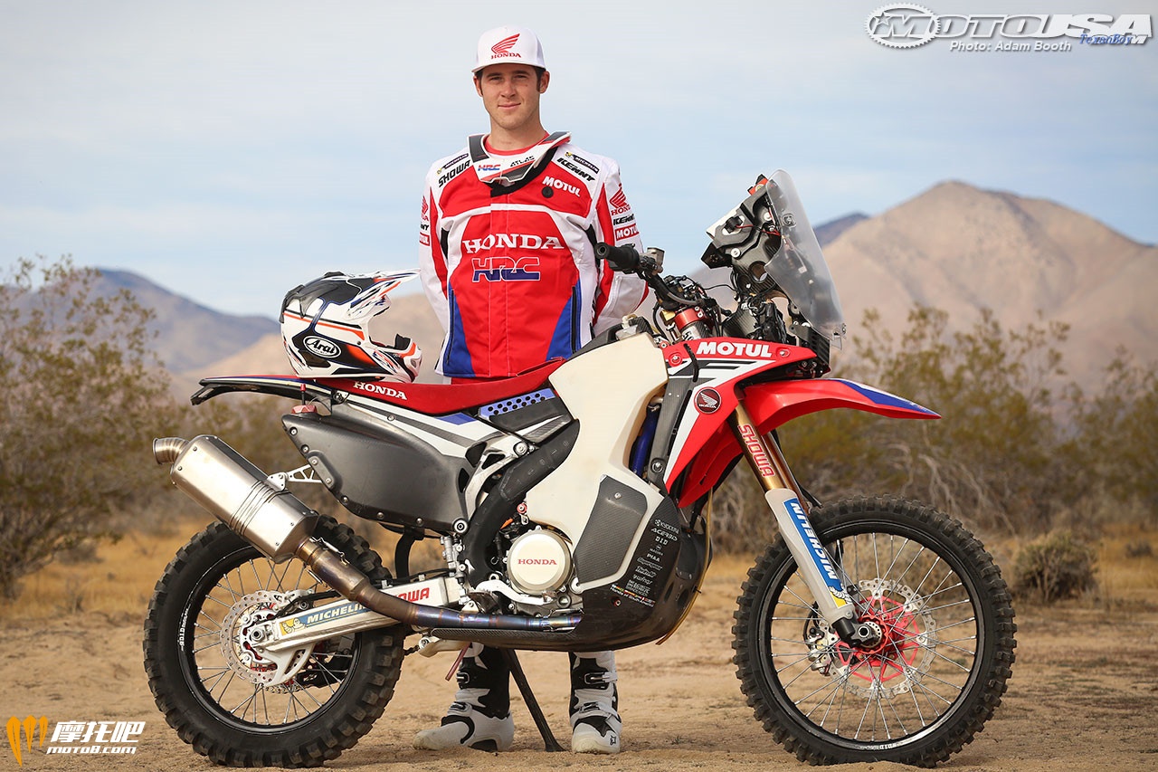 2016_Dakar_Riders-RickyBrabec.jpg