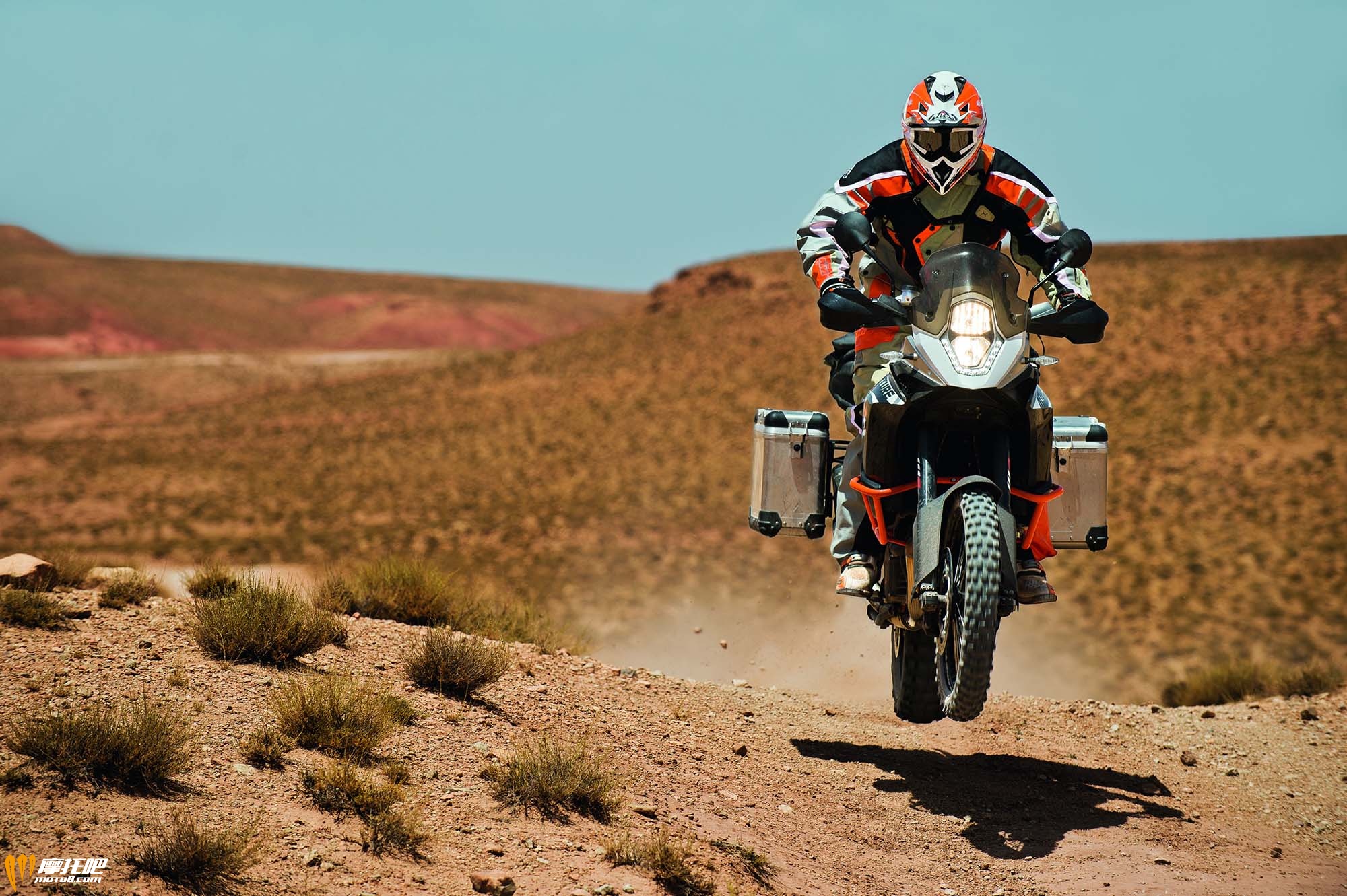 2013-ktm-1190-adventure-r-action-03.jpg