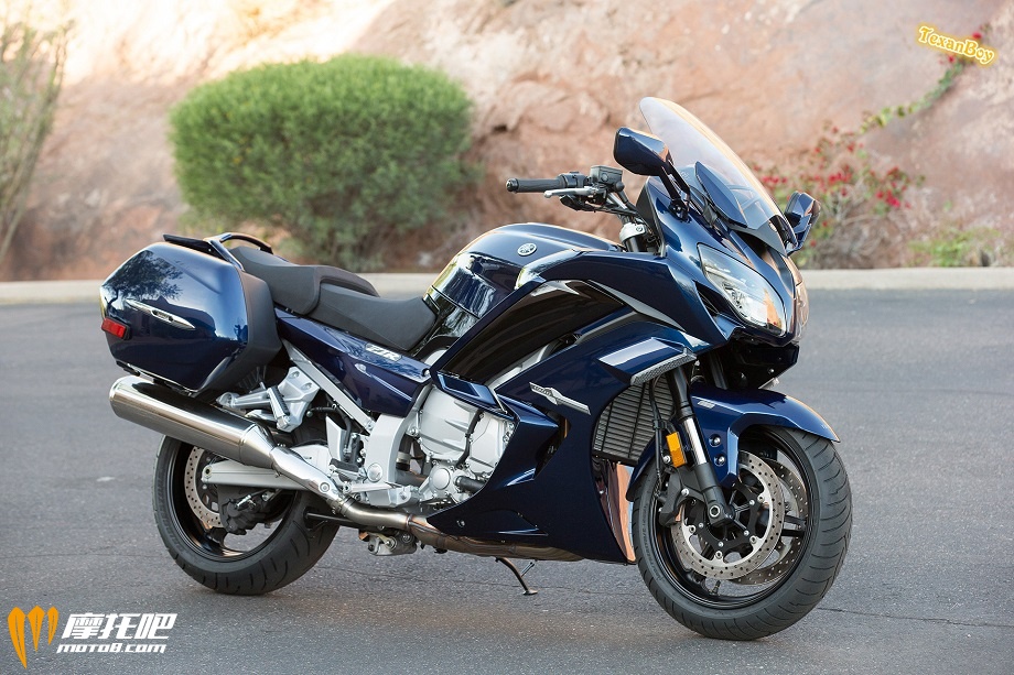 2016-Yamaha-FJR1300ES-static.jpg