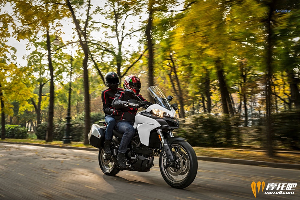 multistrada-8.jpg