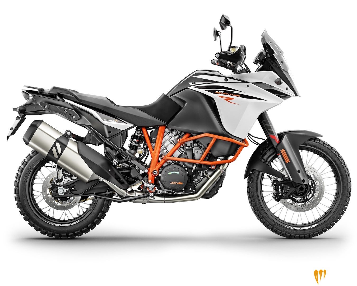 2017-KTM-1090-Super-Aventure-R-First-Look-1.jpg