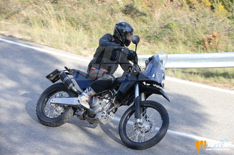 cw1216-ktm-390-adventure-spy-photo-005.jpg