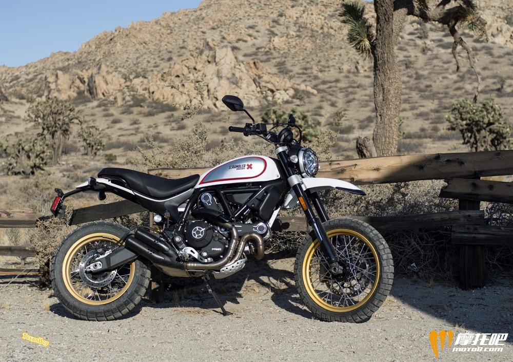 16-scrambler-desert-sled.jpg