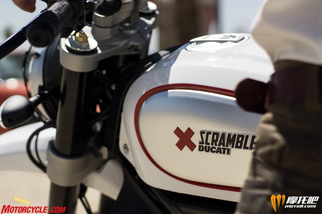 36-22-DUCATI-SCRAMBLER-DESERT-SLED.jpg