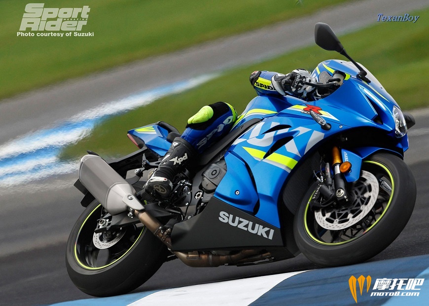 sr_e-146_1115_2017_suzuki_gsxr_1000_first_look_photo_004.jpg