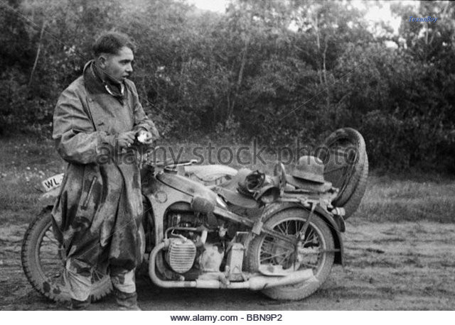 events-second-world-war-wwii-russia-1941-luftwaffe-dispatch-rider-bbn9p2.jpg