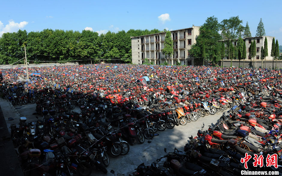 14-7月10日，从贵阳市交警支队获悉，自2010年贵阳市全面开启禁摩工作至今，共收缴无牌.jpg