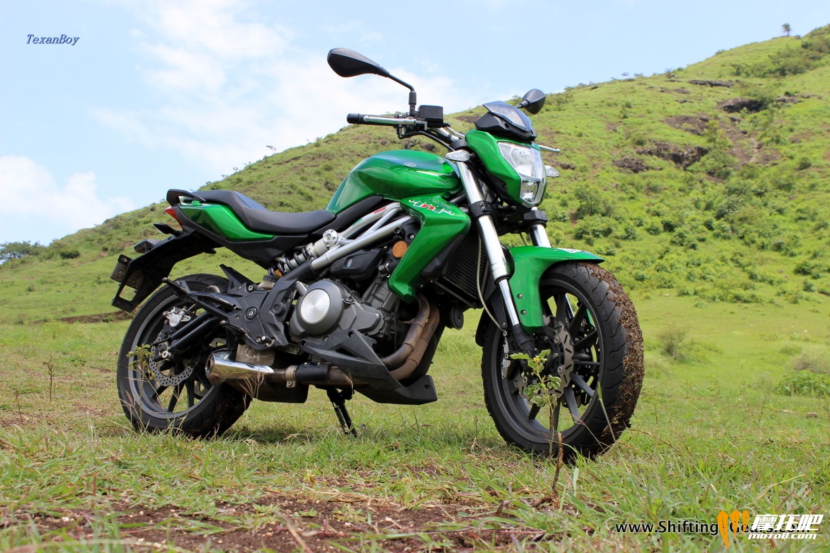 dsk-benelli-tnt-300-07.jpg