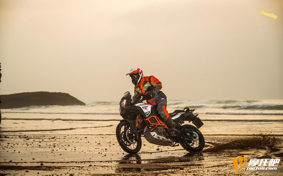 2017-KTM-1290-Super-Adventure-R3.jpg