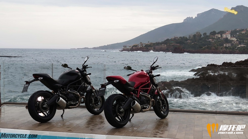 032717-2017-ducati-monster-797-IMG_6550.jpg