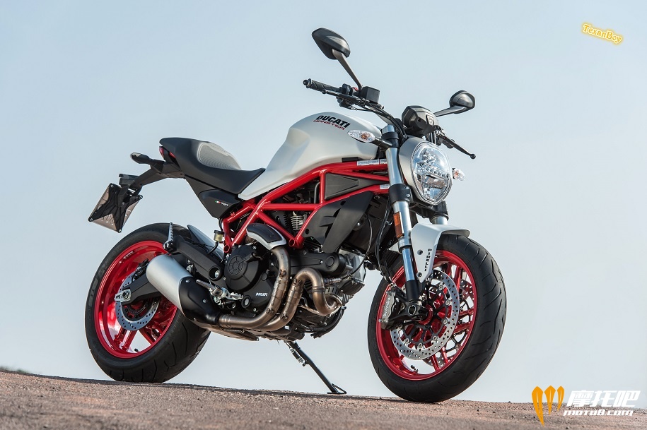 032717-2017-ducati-Monster-797-Statics22.jpg