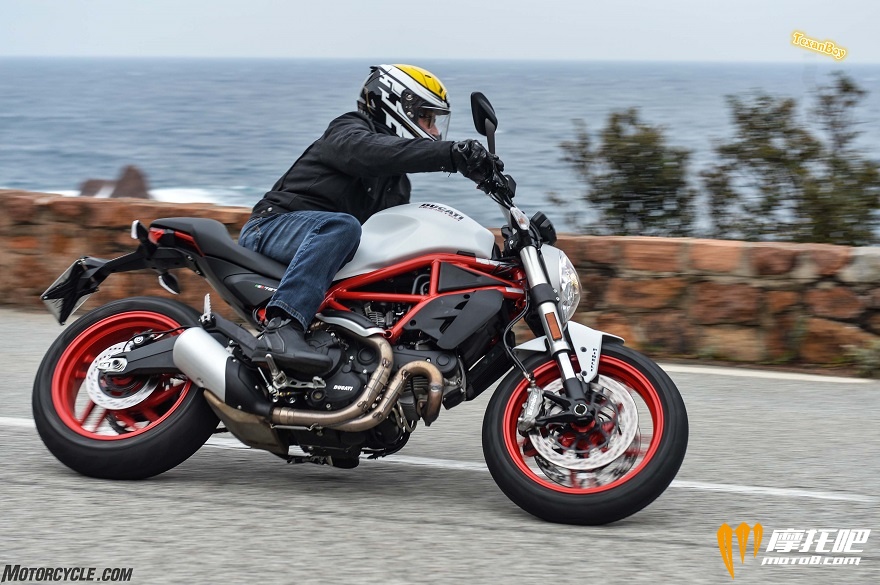 032717-2017-ducati-monster-797-AC1_7674.jpg