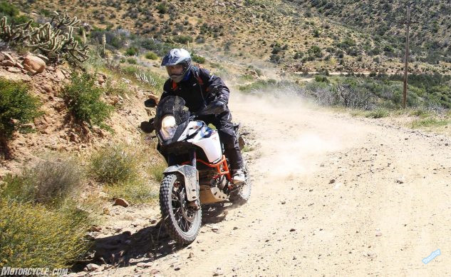 033017-2017-ktm-1090-adventure-r-dirt-633x388.jpg