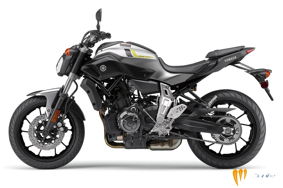 2017-Yamaha-FZ-07c.jpg