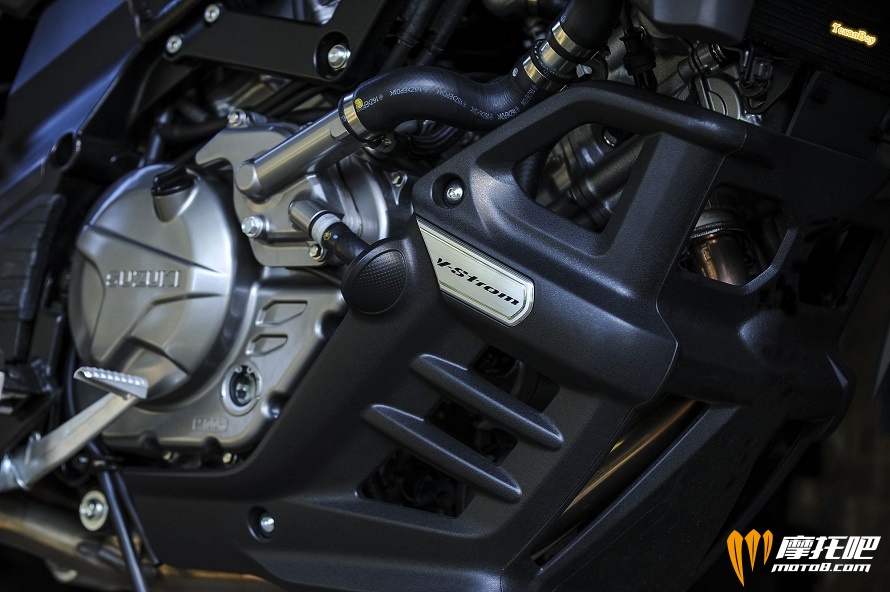 2017-suzuki-v-strom-650-xt-dsc_0400re.jpg