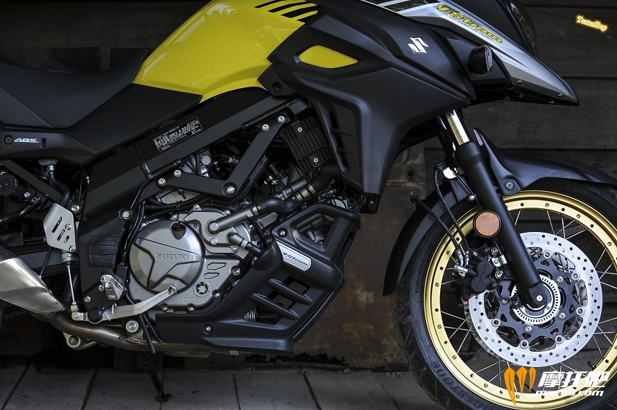 2017-suzuki-v-strom-650-xt-dsc_0411re.jpg