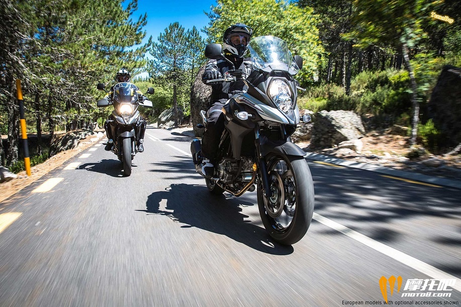 2017-Suzuki-V-Strom-650a.jpg