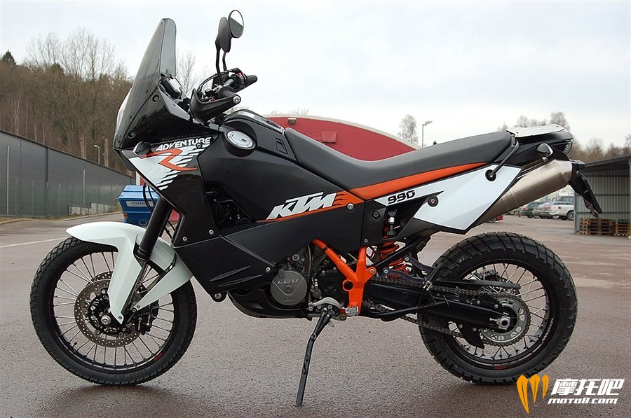 ktm-990_adventure_r-17594_27564941.jpg