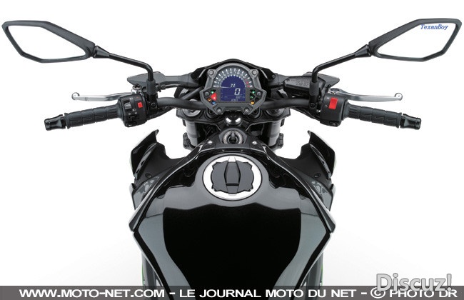 z900-2017-guidon-compteur.jpg