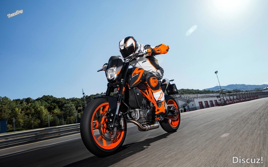 2017-KTM-690-Duke1.jpg