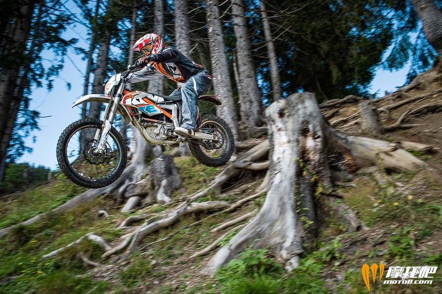 072517-ktm-freeride-e-xc-electric-08.jpg