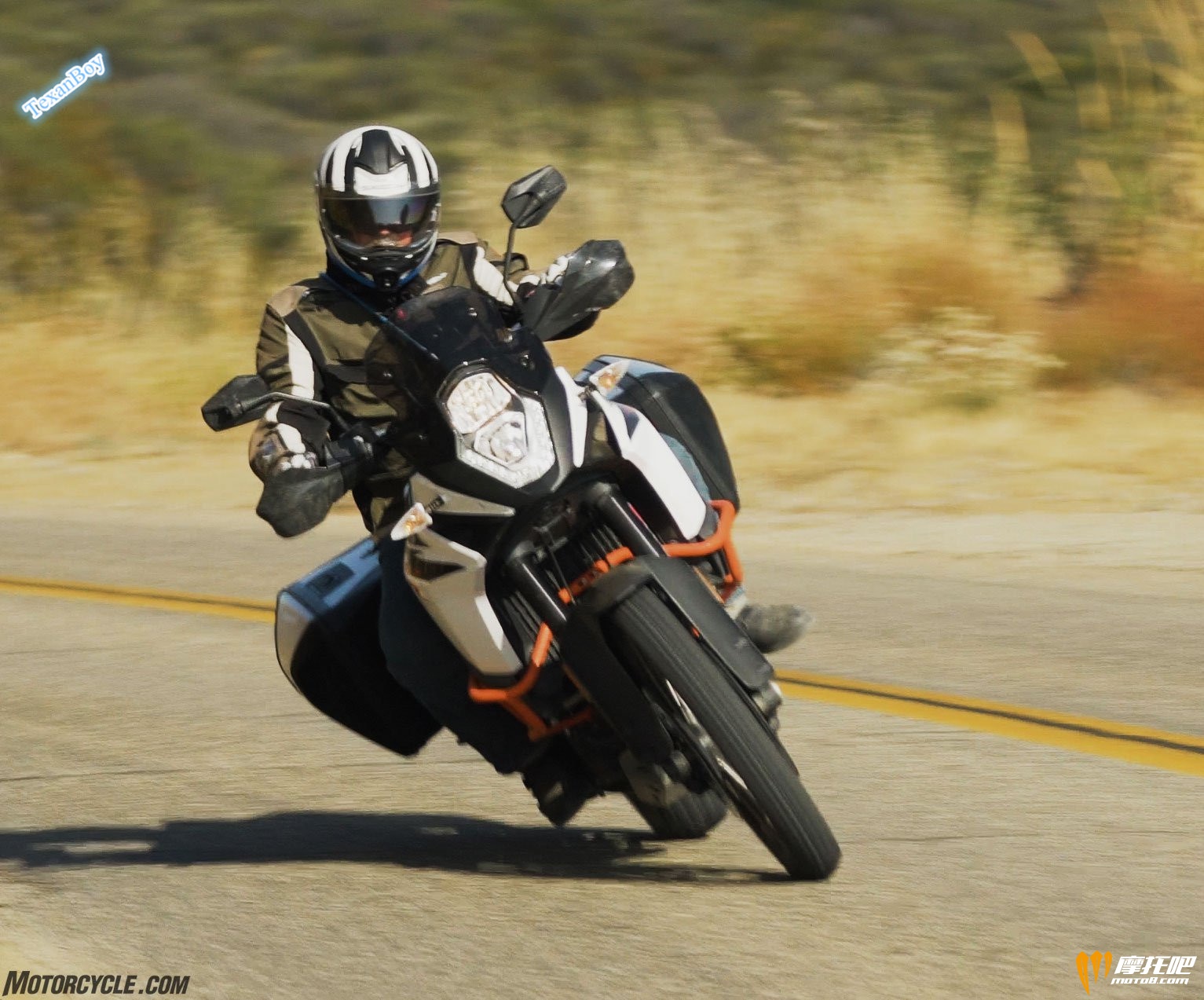 080417-2017-ktm-1090-adventure-r-image4.jpg