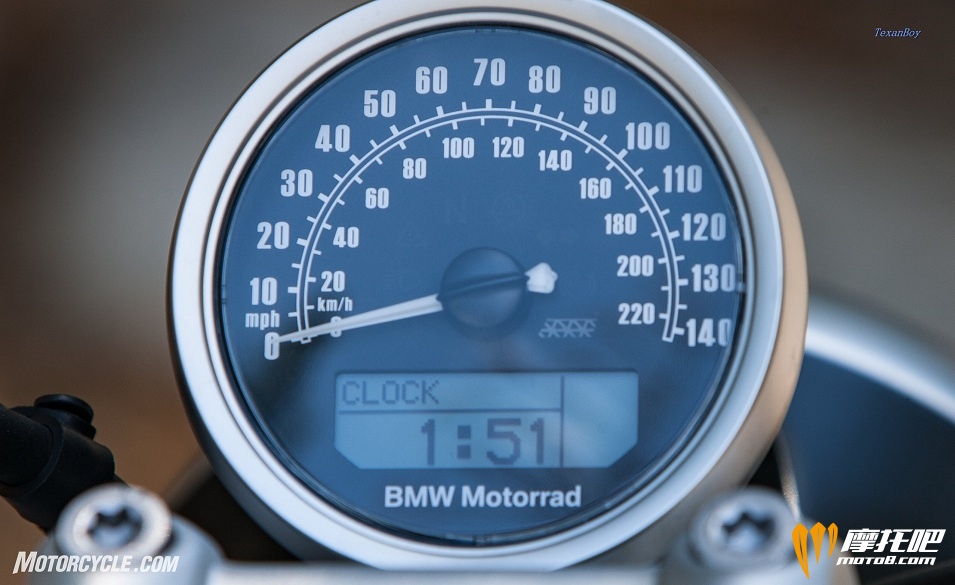 081517-Retro-Roadsters-Revisited-BMW-R-nineT-Pure-0120.jpg