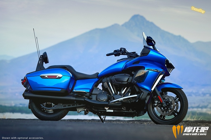 090617-bagger-yamaha-2018_Eluder_Blue_B3.jpg