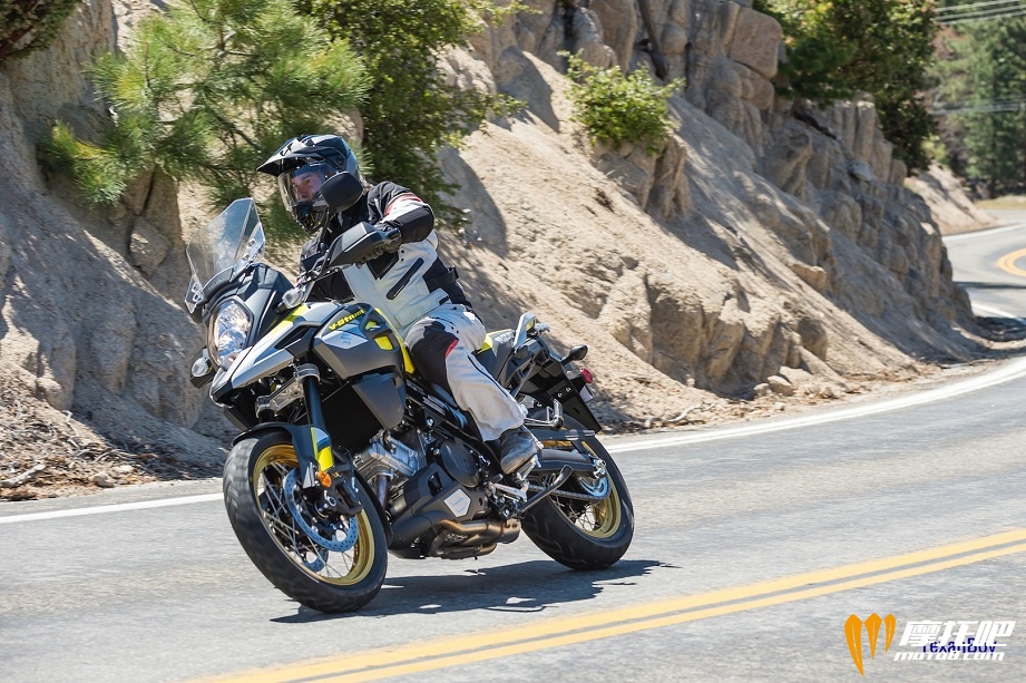 2018-Suzuki-V-Strom-1000XT-Review-adventure-motorcycle-6.jpg