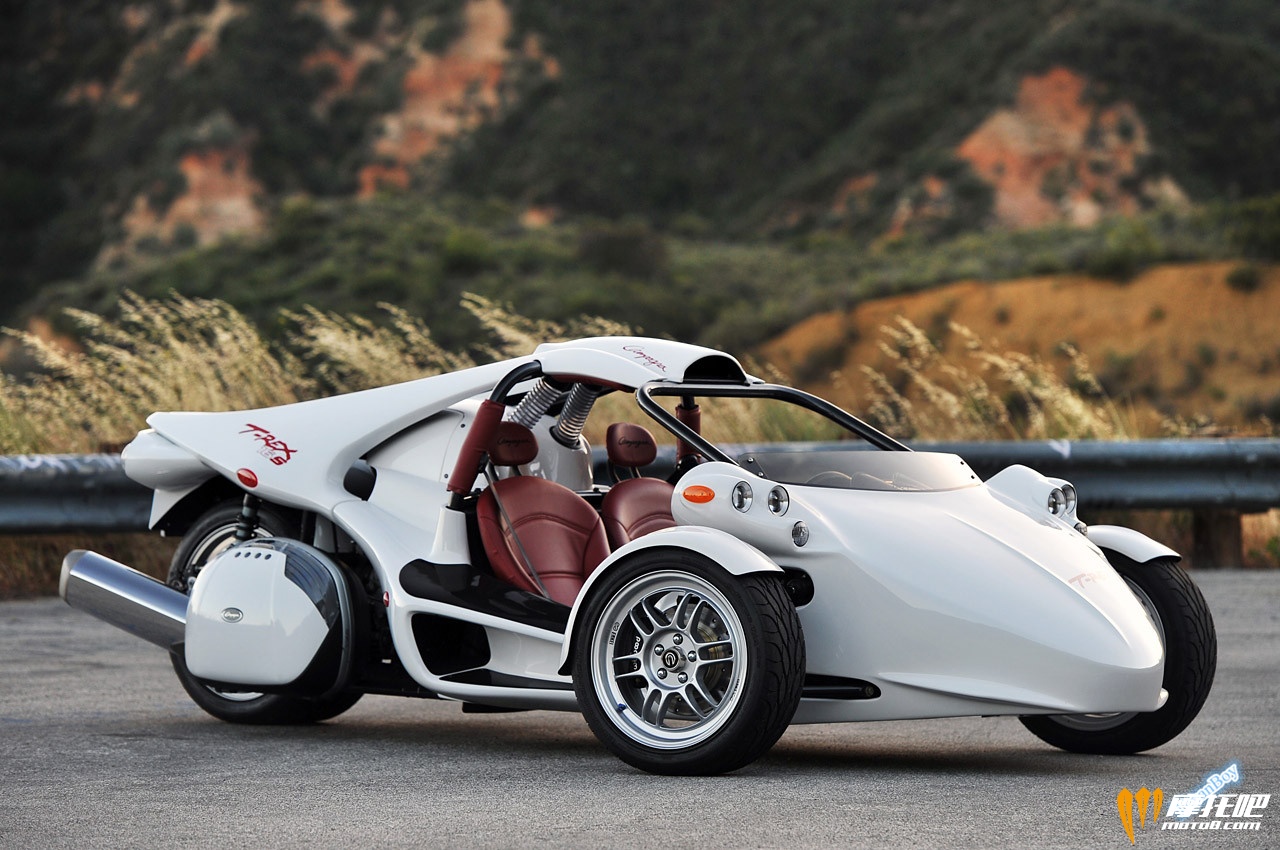 08-2013-campagna-t-rex-16s.jpg