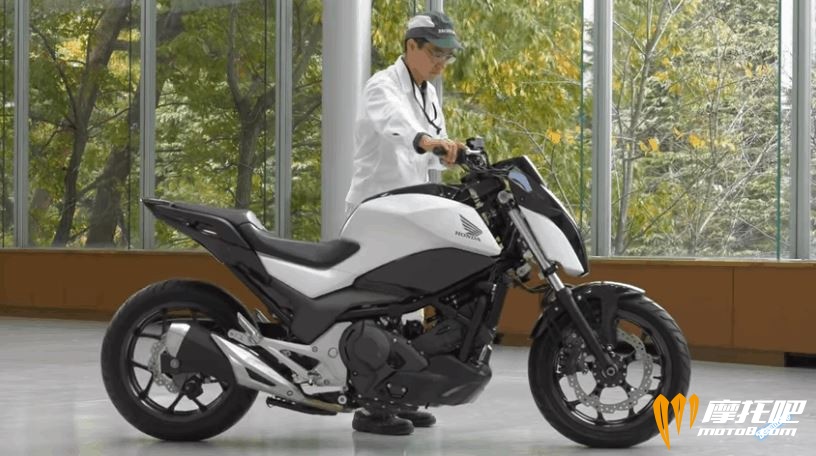Honda-Self-Balancing-Concept-Motorcycle.jpg