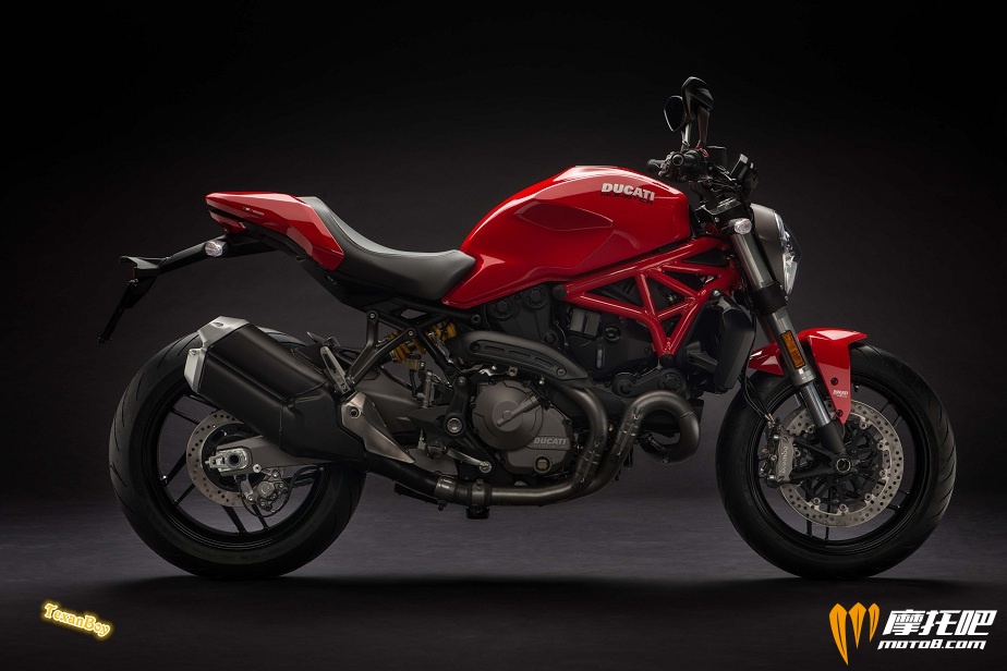 101717-2018-ducati-58-09_Monster-821.jpg