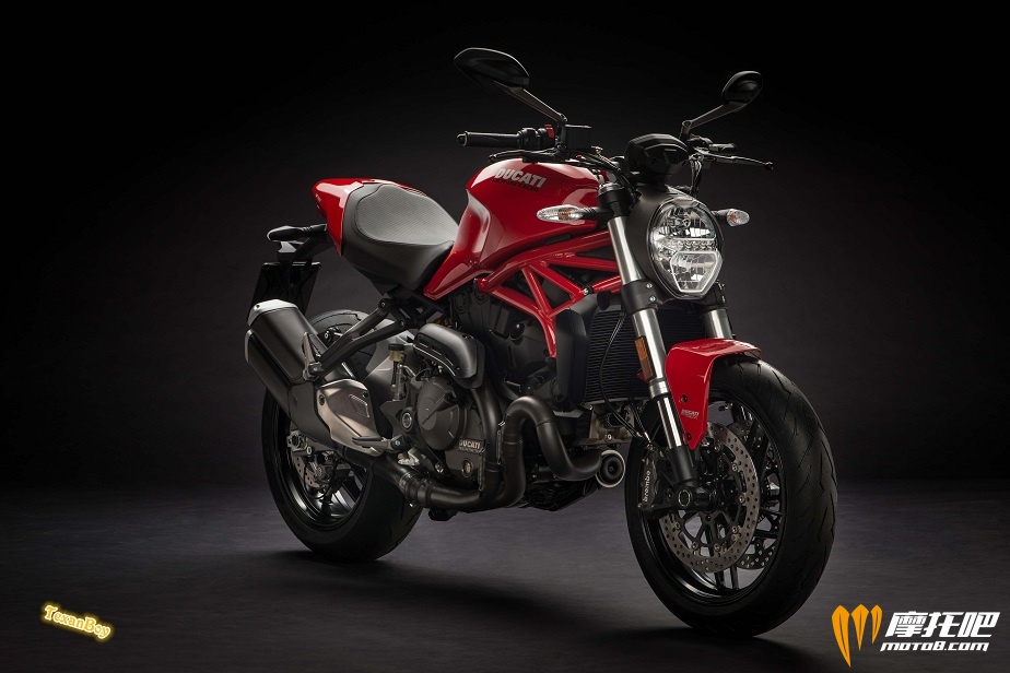 101717-2018-ducati-59-08_Monster-821.jpg