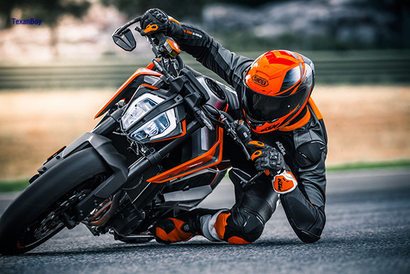 2018-KTM-790-Duke-2.jpg