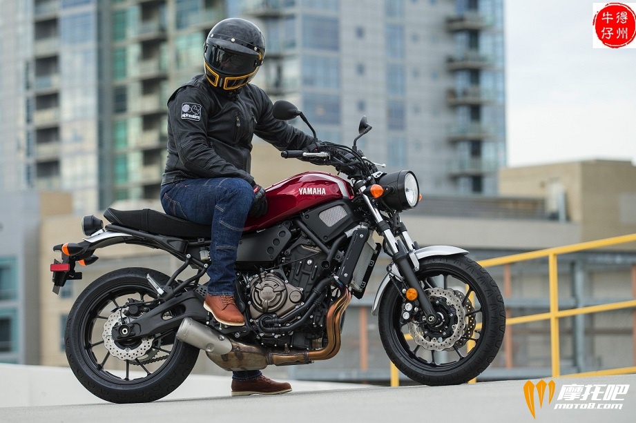 2018-Yamaha-XSR700-Review-retro-motorcycle-9.jpg