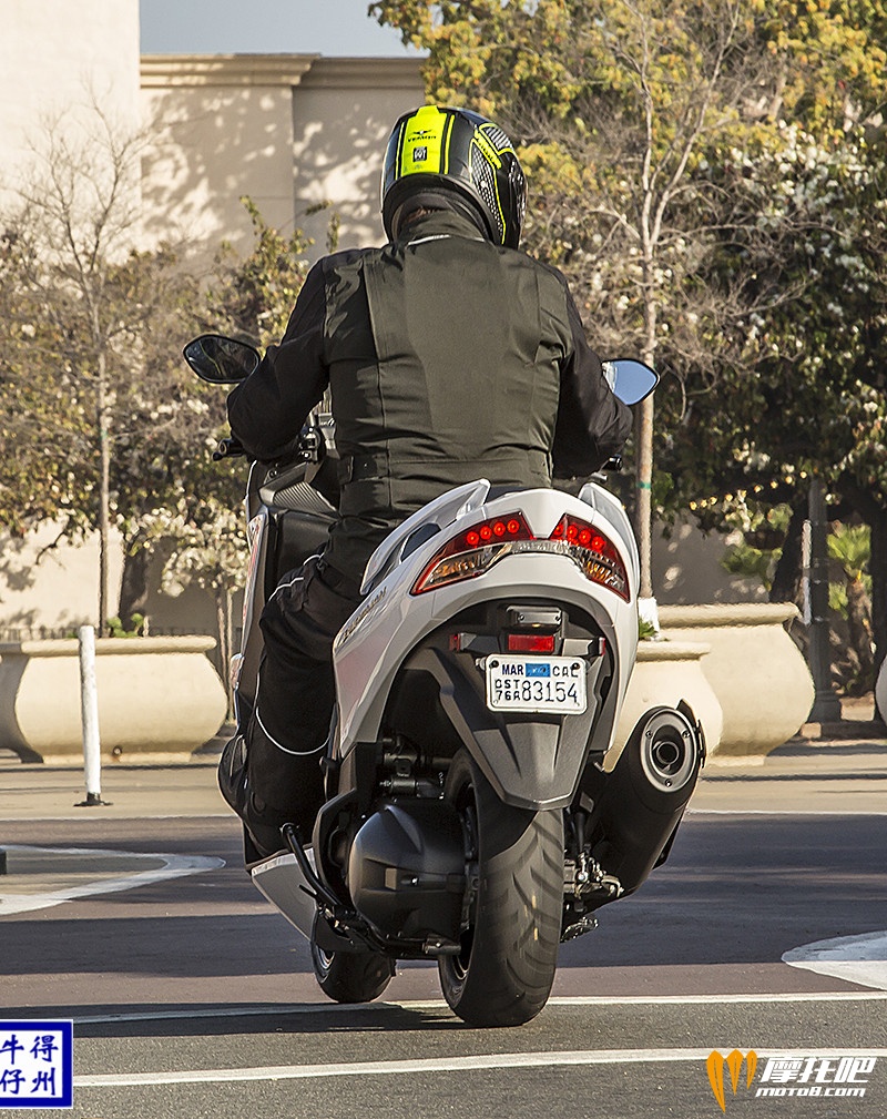 2018-Suzuki-Burgman-400-20.jpg