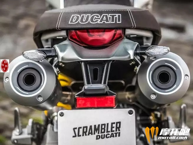 2018-ducati-scrambler-1100-static-5-exhaust.jpg