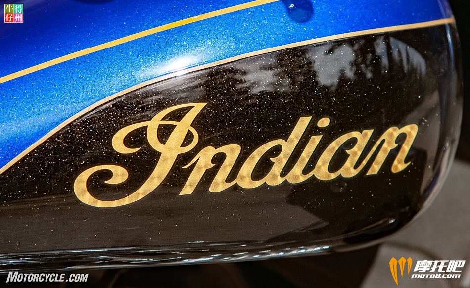 2018-Indian-Roadmaster-Elite-06.jpg