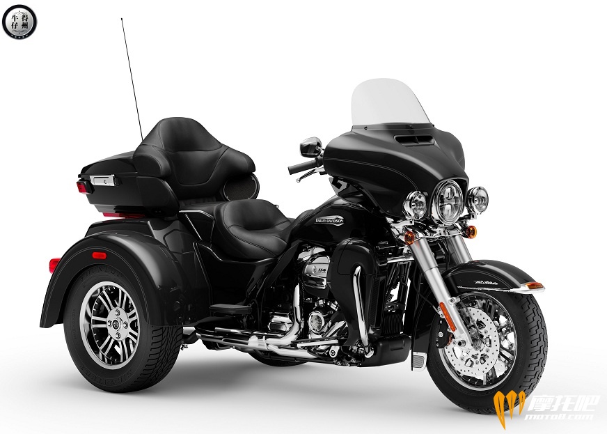 082718-2019-harley-davidson-tri-glide-ultra-19_FLHTCUTG_AF.jpg